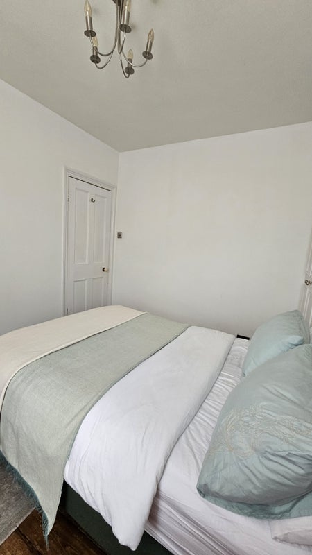 Room Fitzgerald Road in Greater London