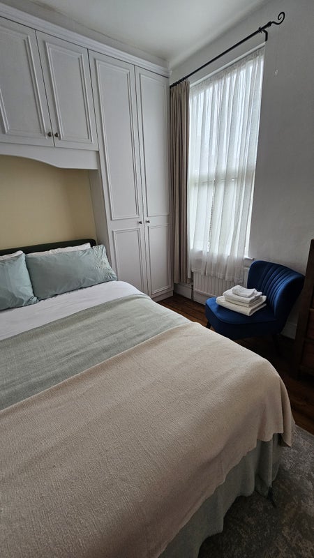 Room Fitzgerald Road in Greater London
