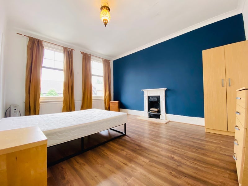 Room Merton Road in Greater London