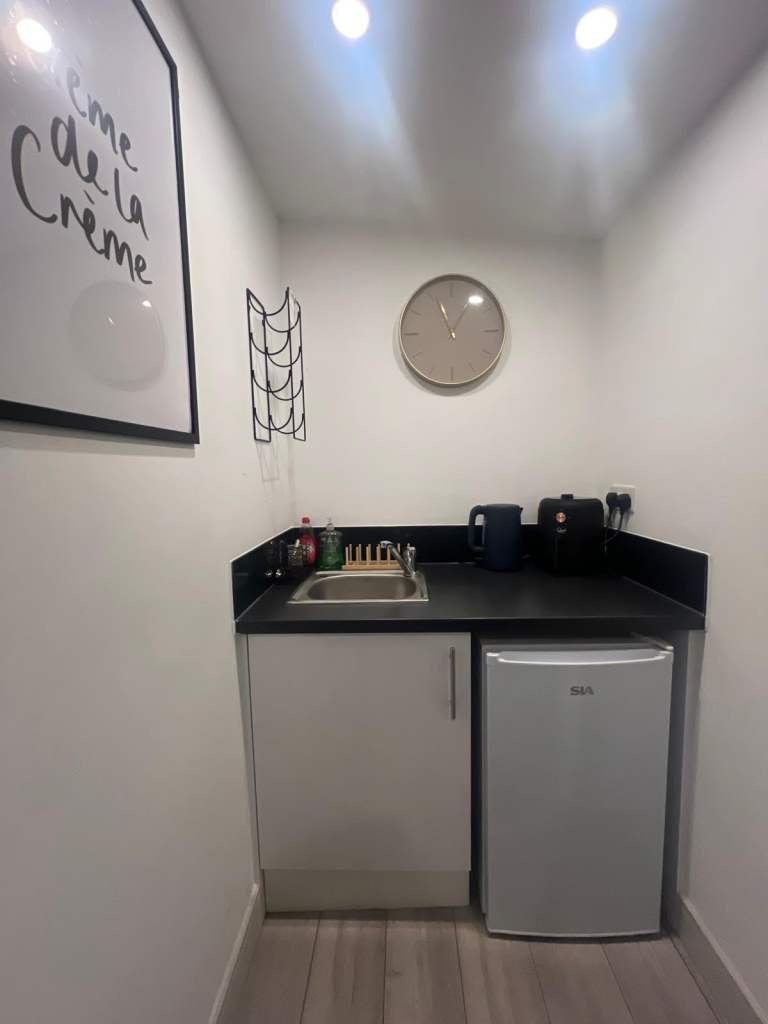 Room Brigstock Road in Greater London