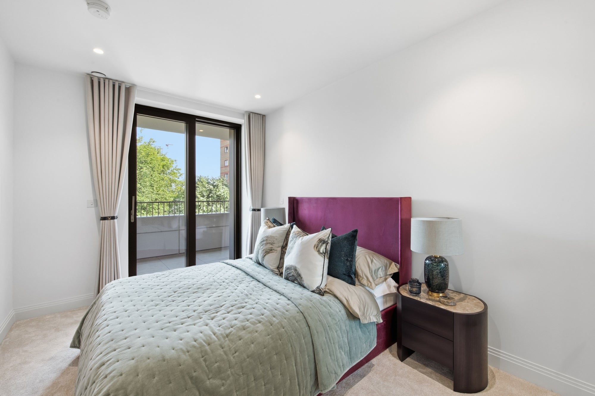 Flat William Morris Way in Greater London
