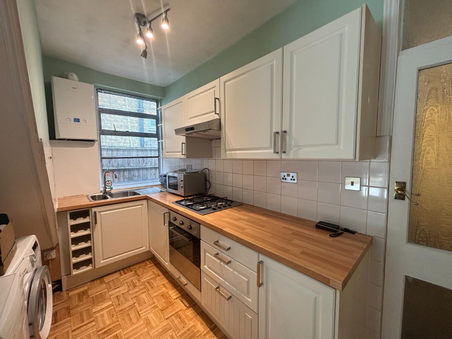 Flat Clive Road in Greater London