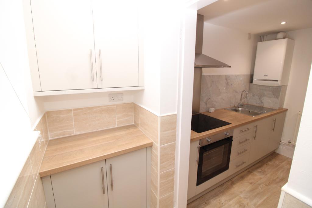 Flat Mottram Road in Tameside