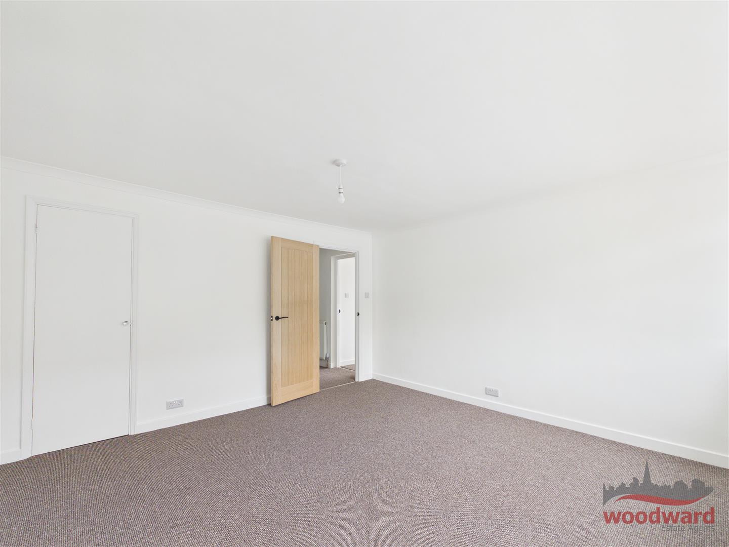 Flat Wendela Court in Greater London