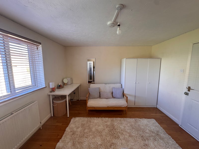House Ferguson Close in Greater London
