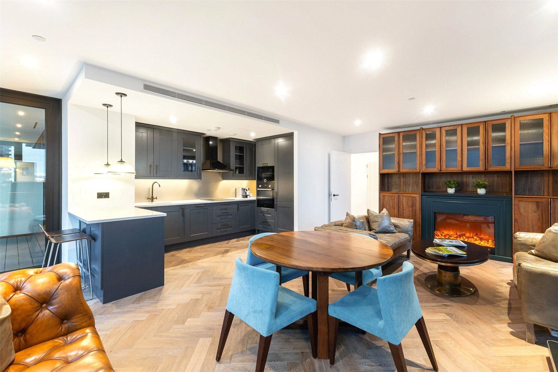 Flat Merino Gardens in Greater London