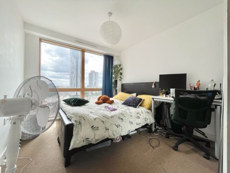 Flat Newington Causeway in Greater London