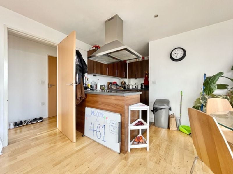 Flat Newington Causeway in Greater London