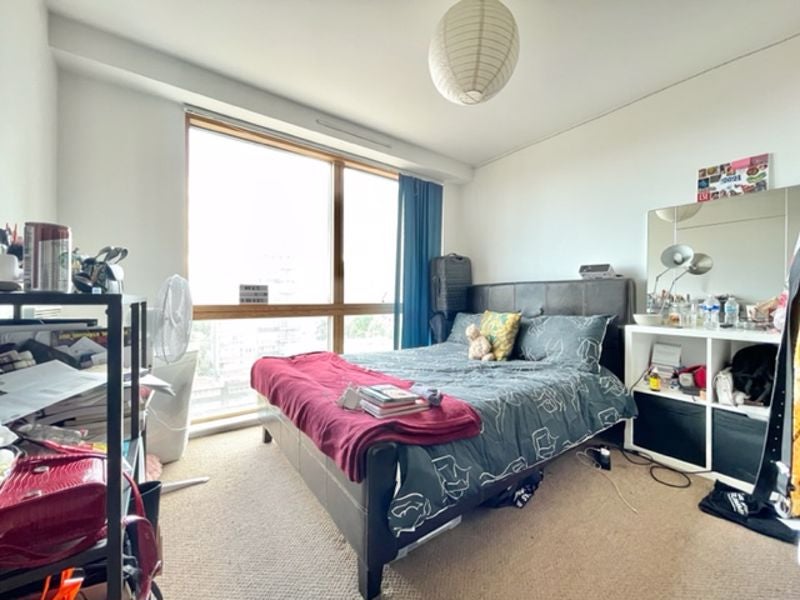 Flat Newington Causeway in Greater London