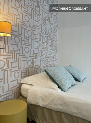 Flat Avenue des Frères Lumière in Lyon
