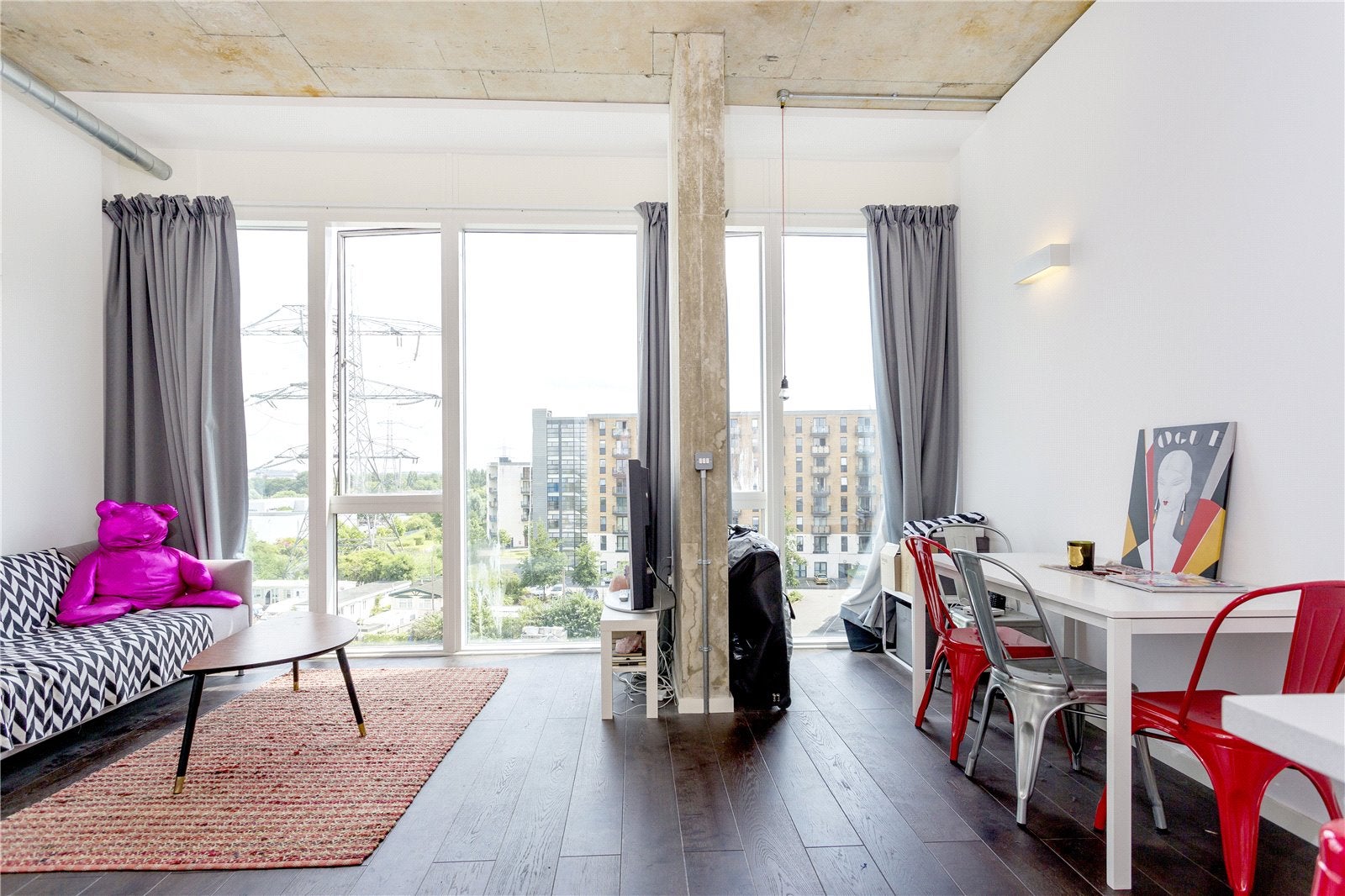 Flat Brickfield Road in Greater London