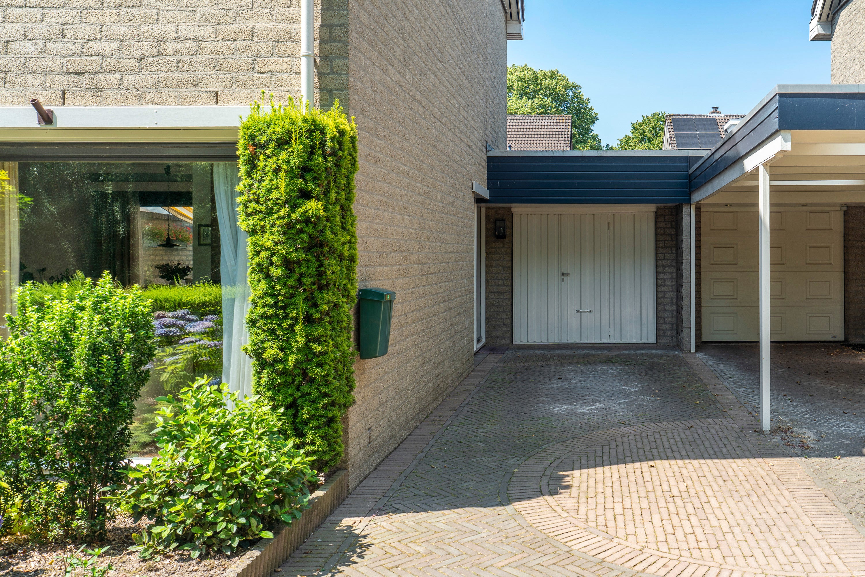 Tussenwoning te koop: Elsweide 63, Zevenaar