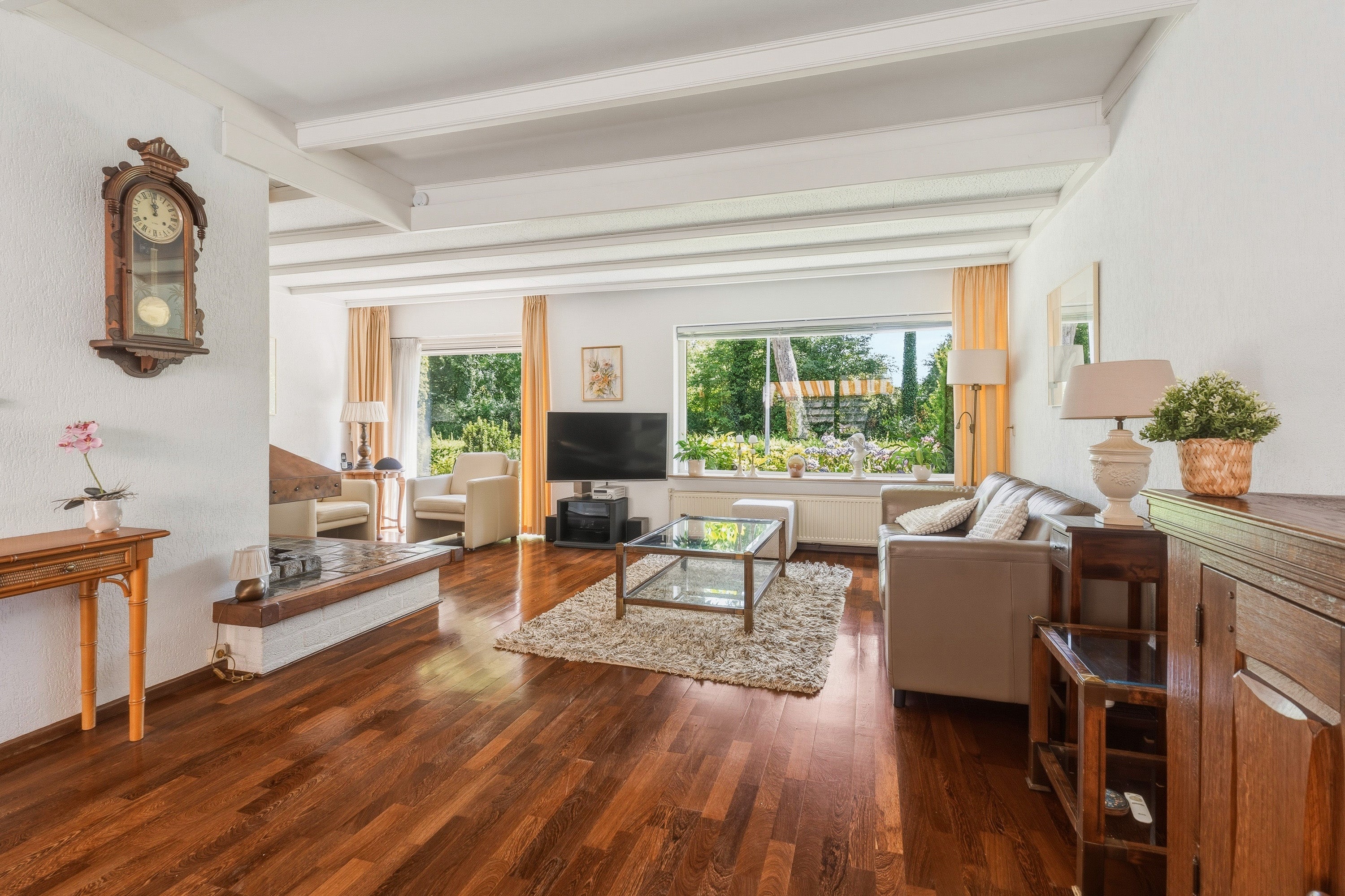 Tussenwoning te koop: Elsweide 63, Zevenaar