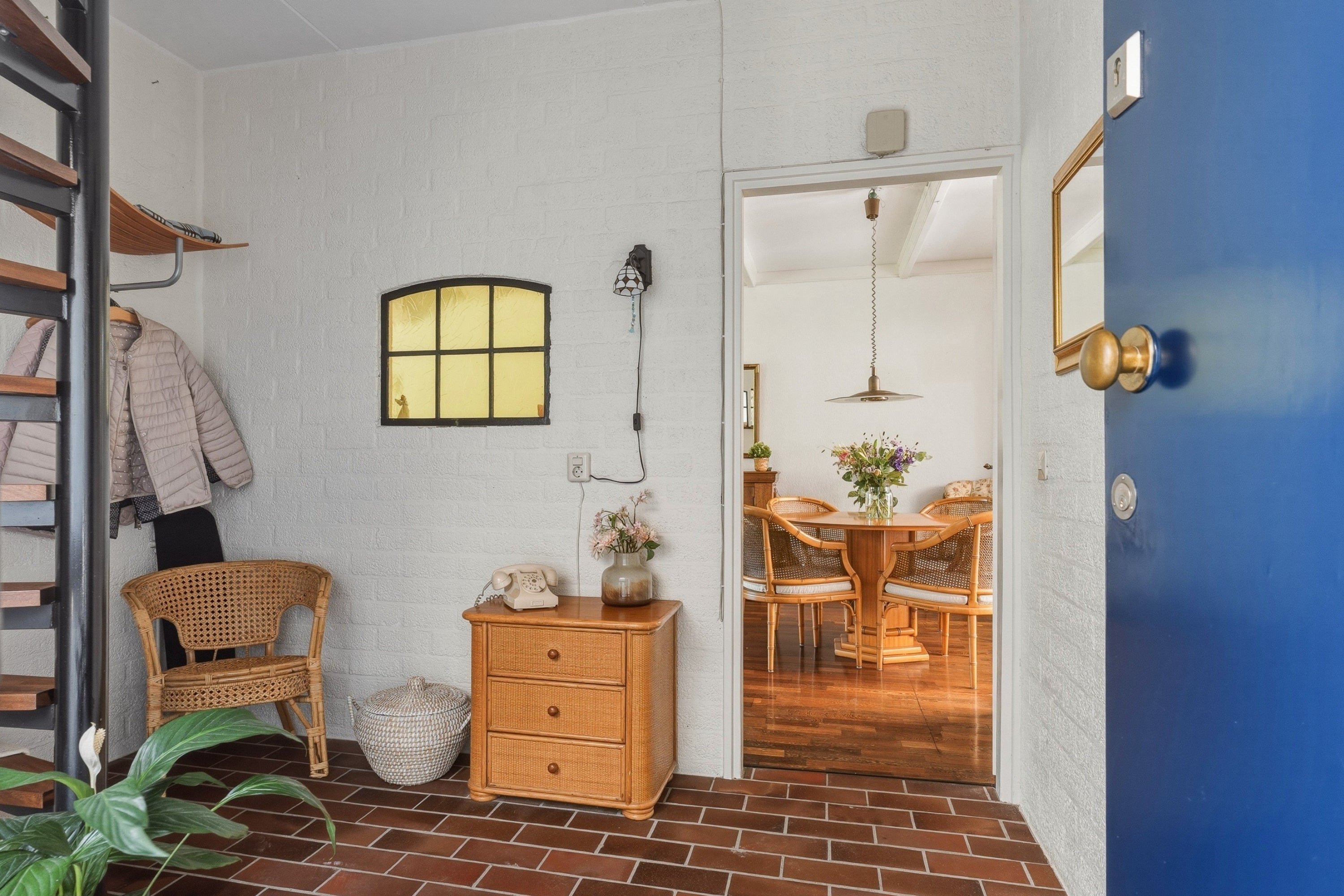 Tussenwoning te koop: Elsweide 63, Zevenaar