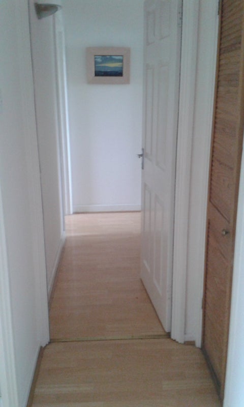 Room Harben Road in Greater London