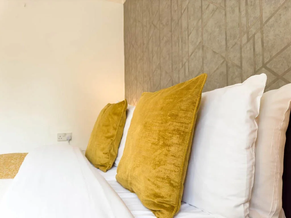 House Sapphire Road in Greater London