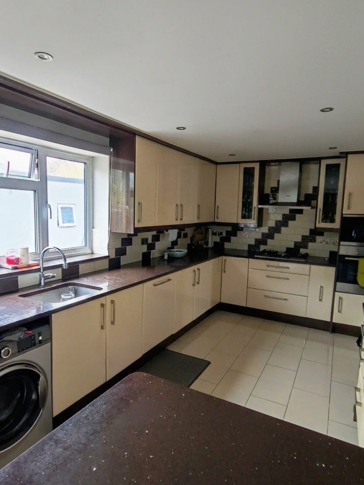 Room Farm Avenue in Greater London