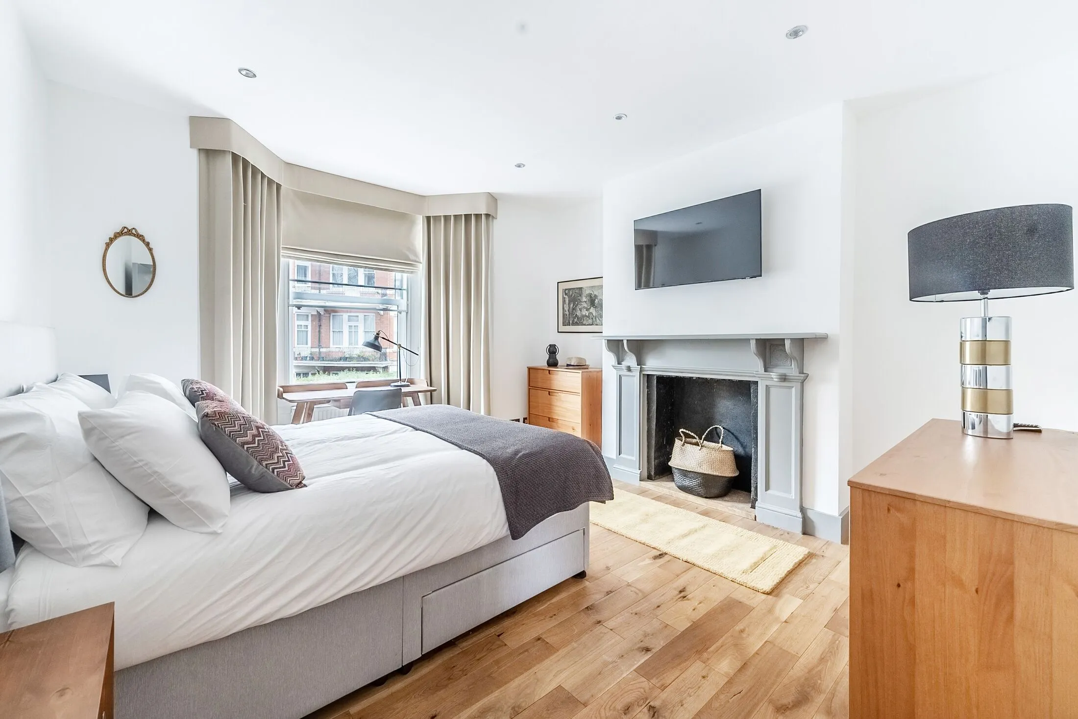 Flat Burnaby Street in Greater London