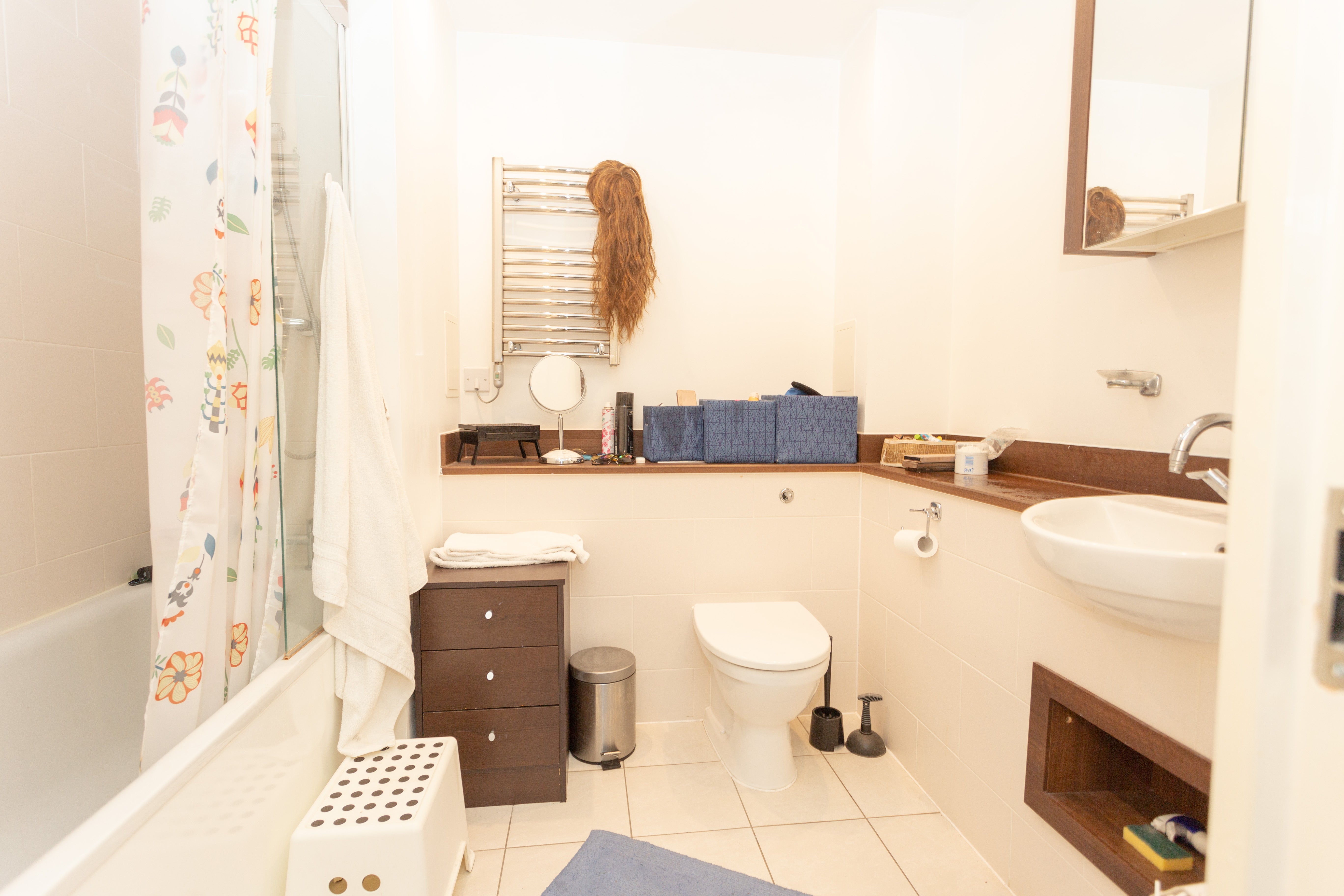 Flat Surrey Quays Road in Greater London