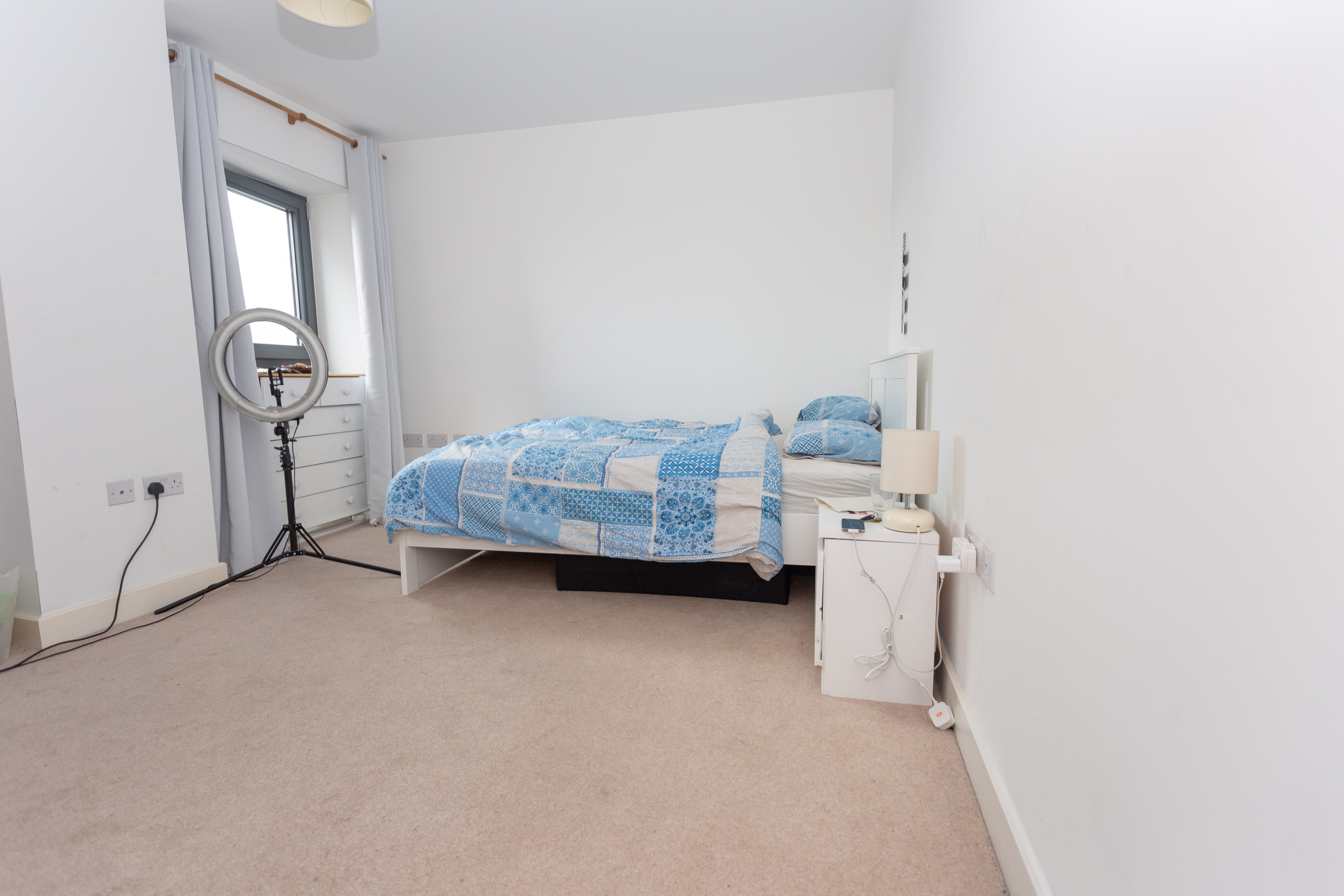 Flat Surrey Quays Road in Greater London