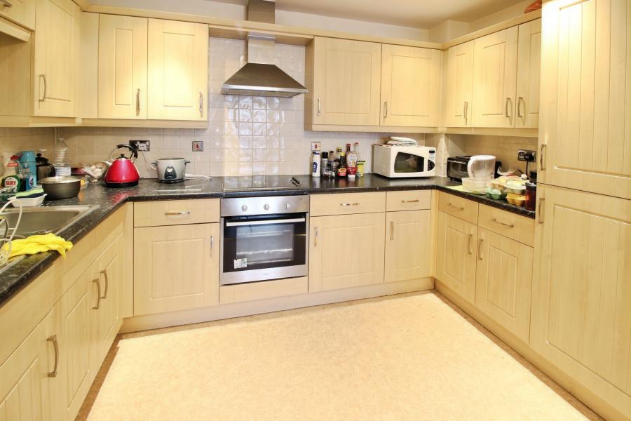 Flat Parkhouse Court in Welwyn Hatfield