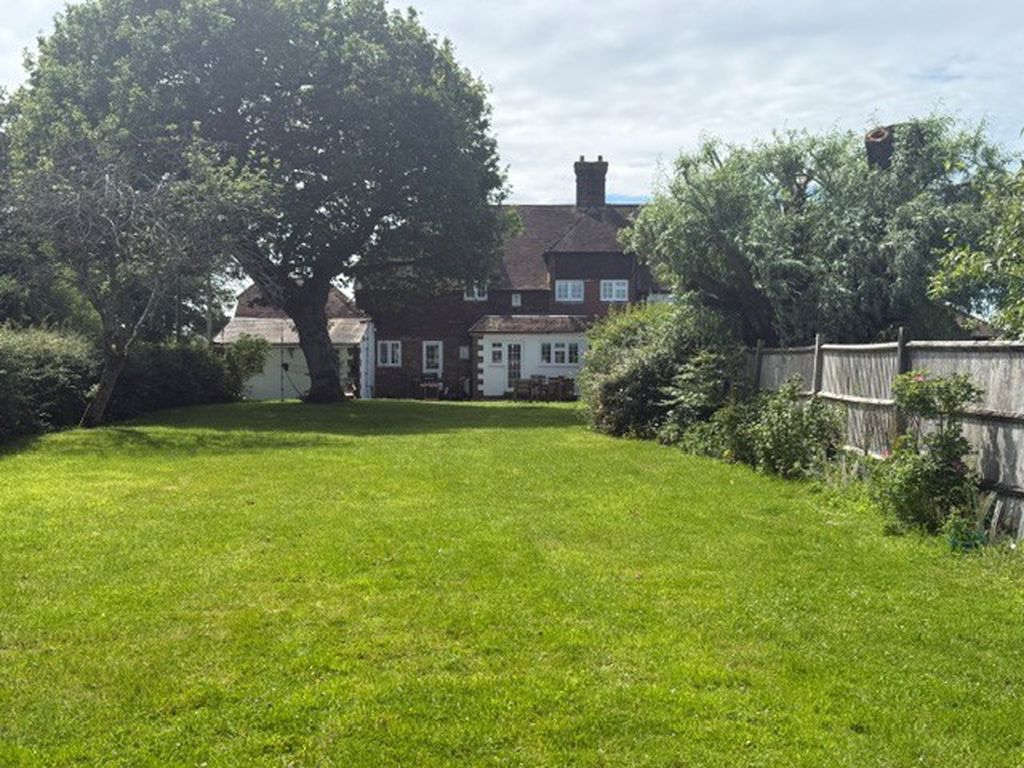 House Wheatsheaf Road in Horsham