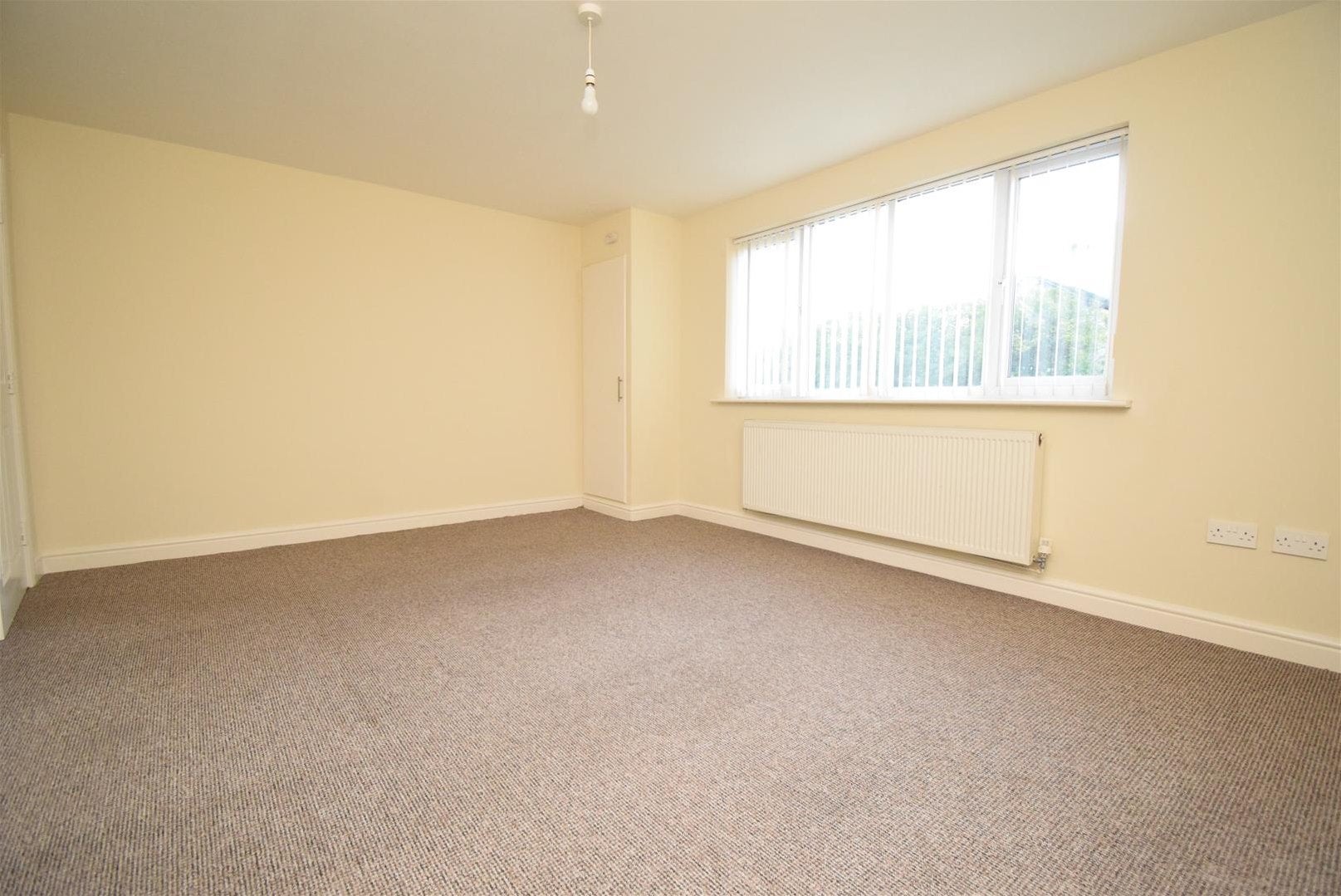Flat Kinsley Street in Wakefield
