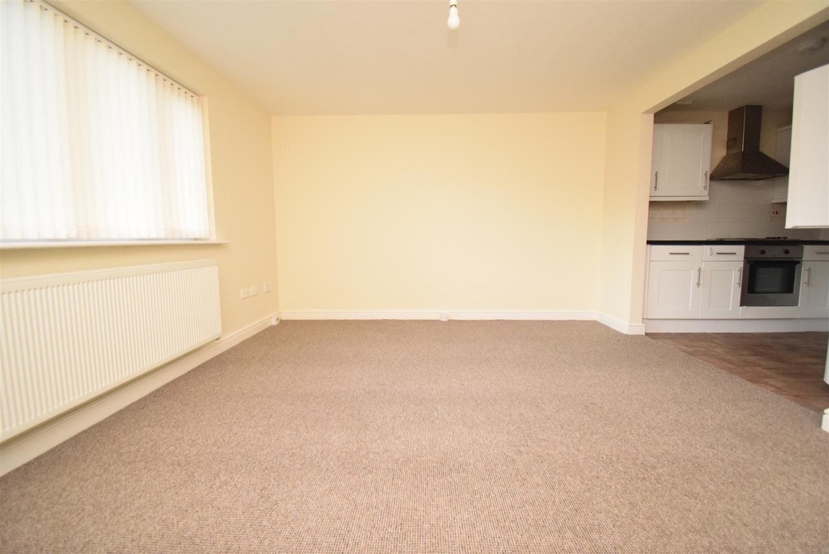 Flat Kinsley Street in Wakefield