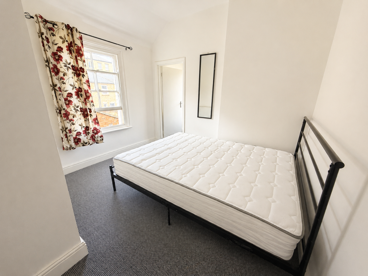Room King's Road in Fenland District