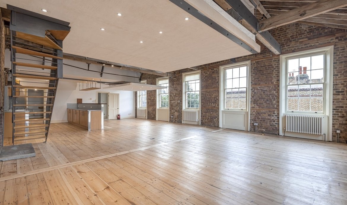 Flat The Grange in Greater London