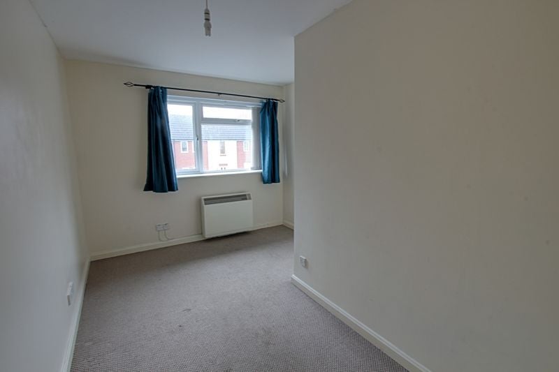 Flat Chantry Gardens in Southwick