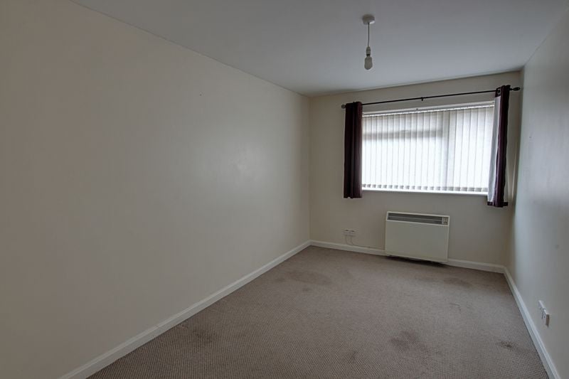 Flat Chantry Gardens in Southwick