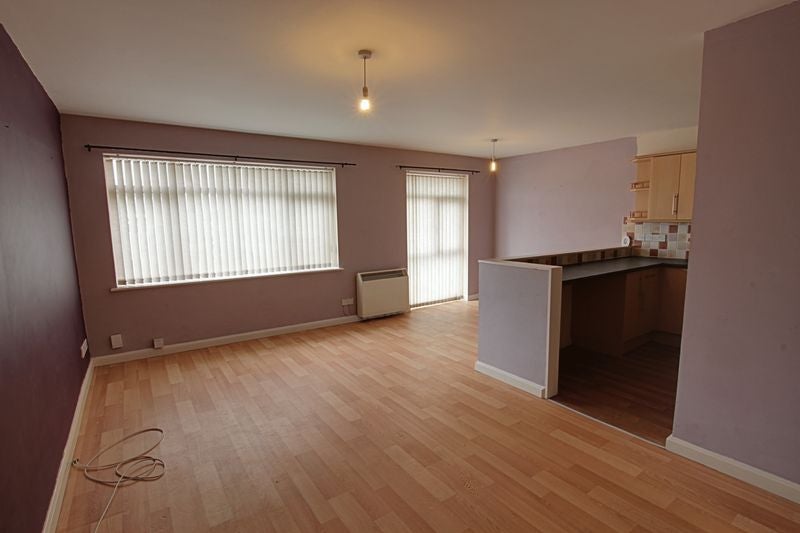 Flat Chantry Gardens in Southwick
