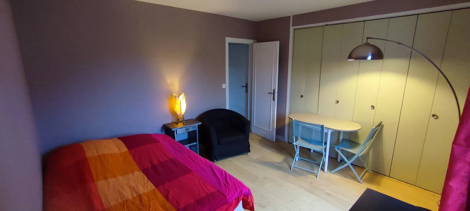 Chambre Route de Rambouillet à Chevreuse
