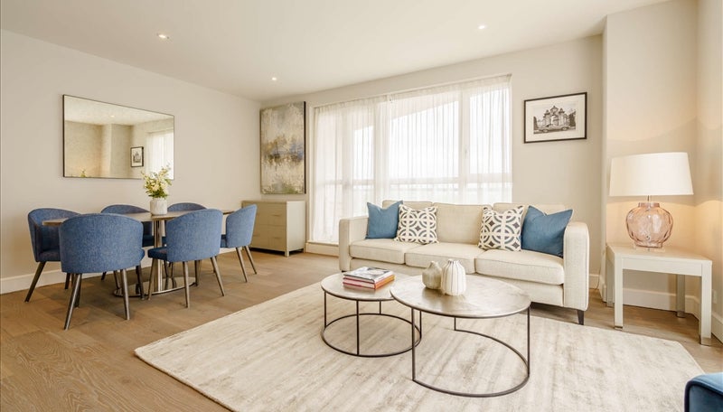 Flat Westferry Circus in Greater London