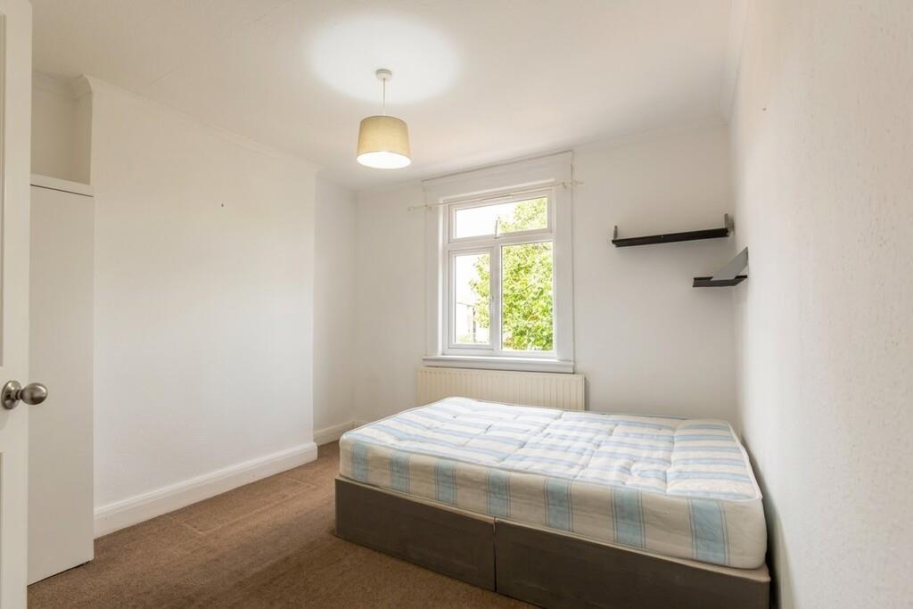 House Brenthurst Road in Greater London