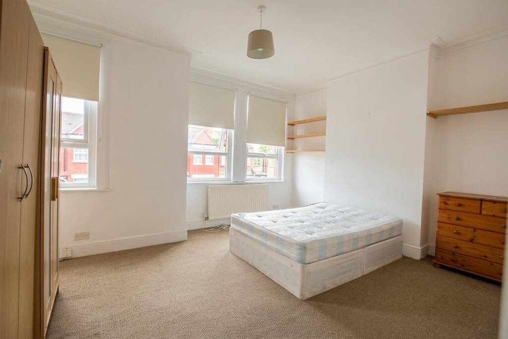 House Brenthurst Road in Greater London