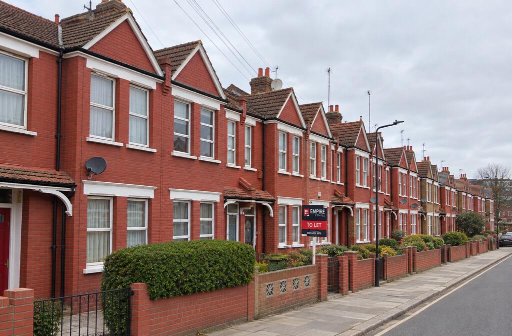 House Brenthurst Road in Greater London