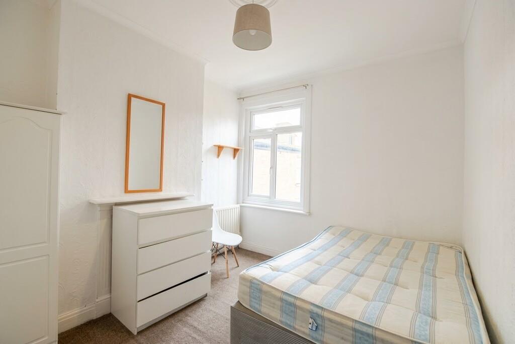 House Brenthurst Road in Greater London