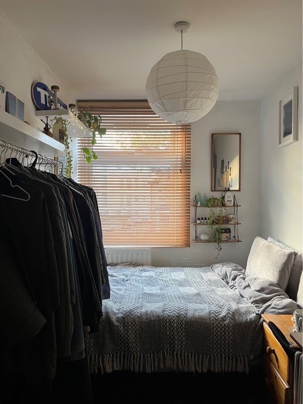 Room Benthal Road in Greater London