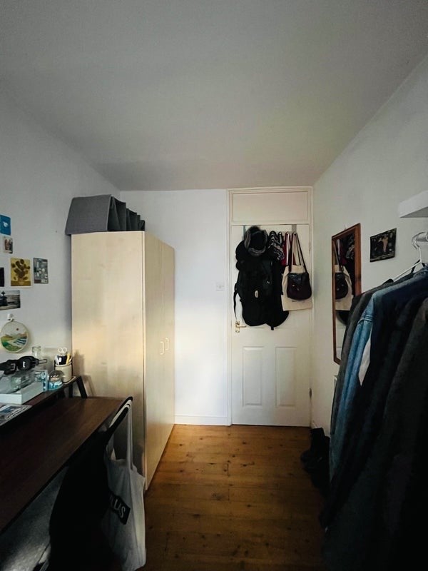 Room Benthal Road in Greater London