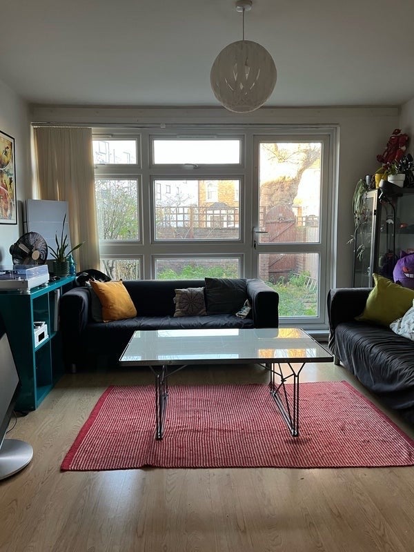 Room Benthal Road in Greater London