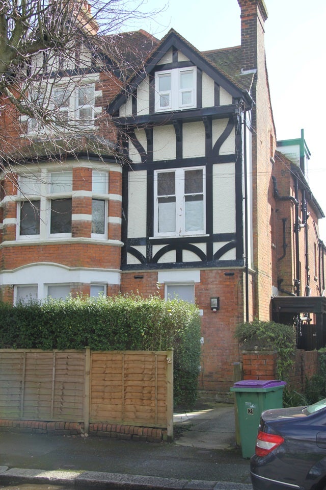 Flat Grimston Gardens in Folkestone and Hythe District