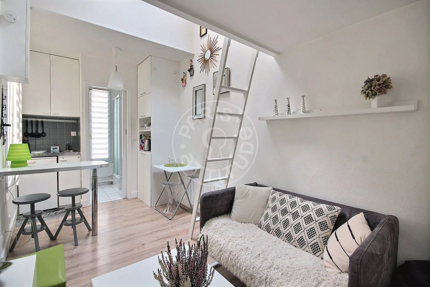 Appartement Rue de l'Annonciation à Paris