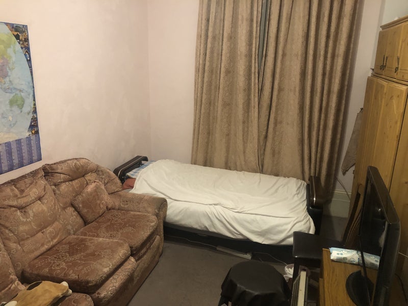Room Medina Road in Greater London