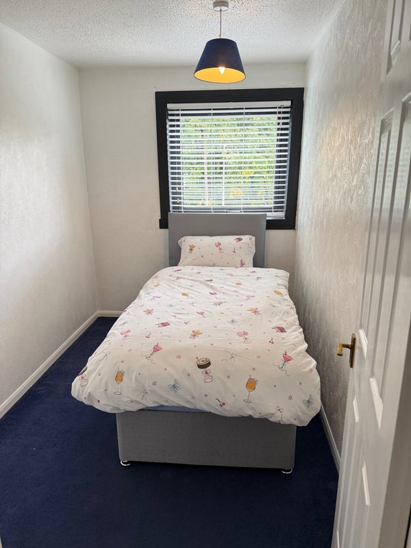 Room Claythorn Avenue in Glasgow
