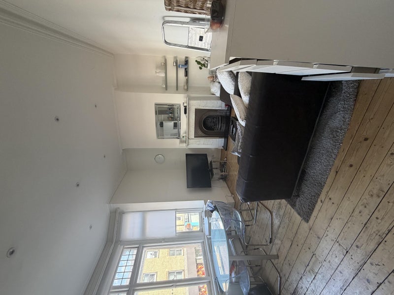 Room Fulham Palace Road in Greater London