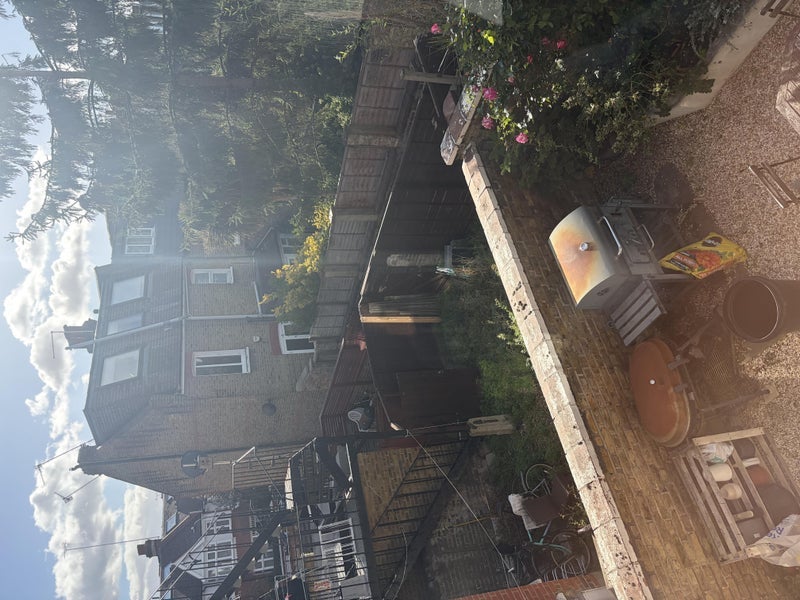 Room Fulham Palace Road in Greater London