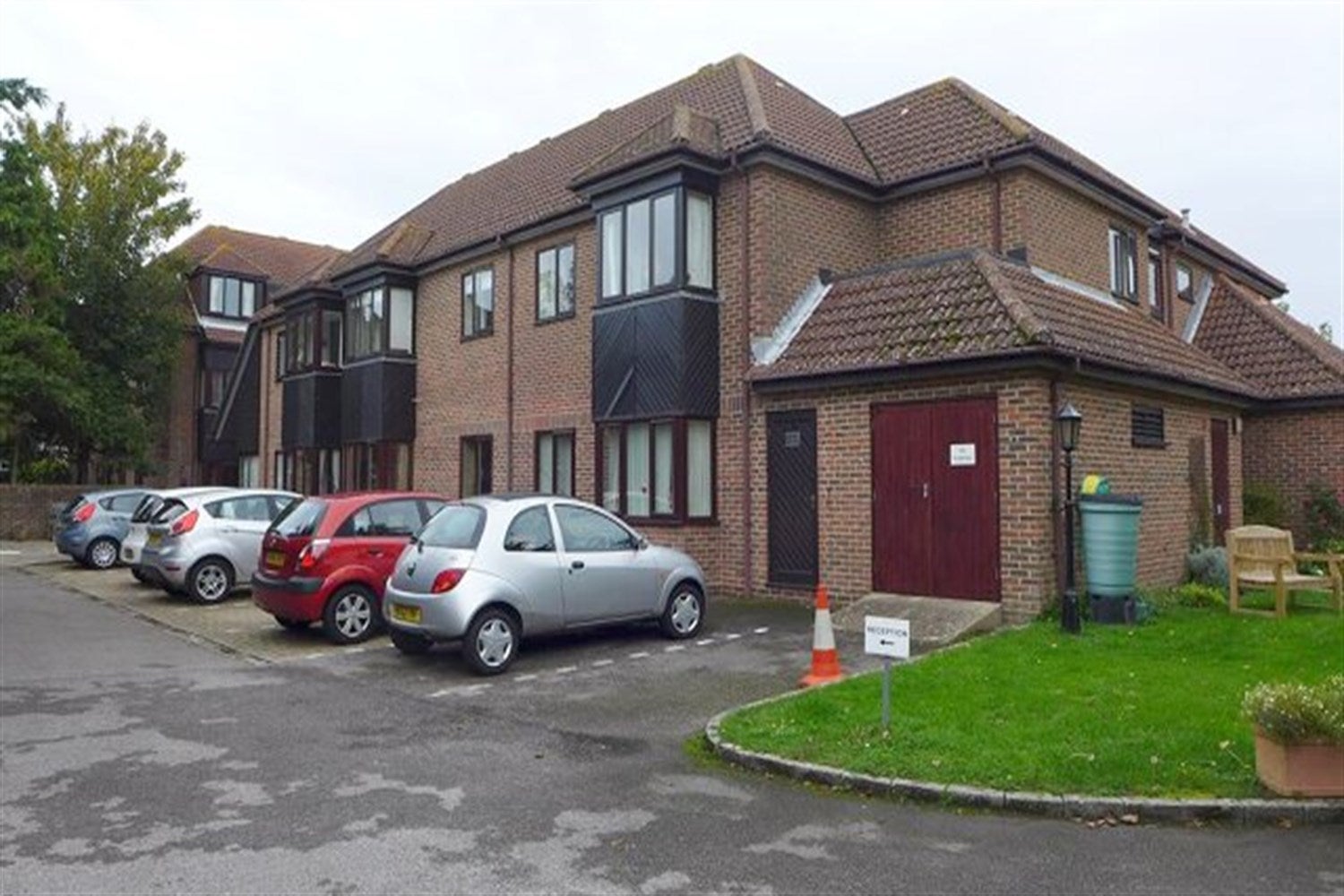 Flat James Close in Havant