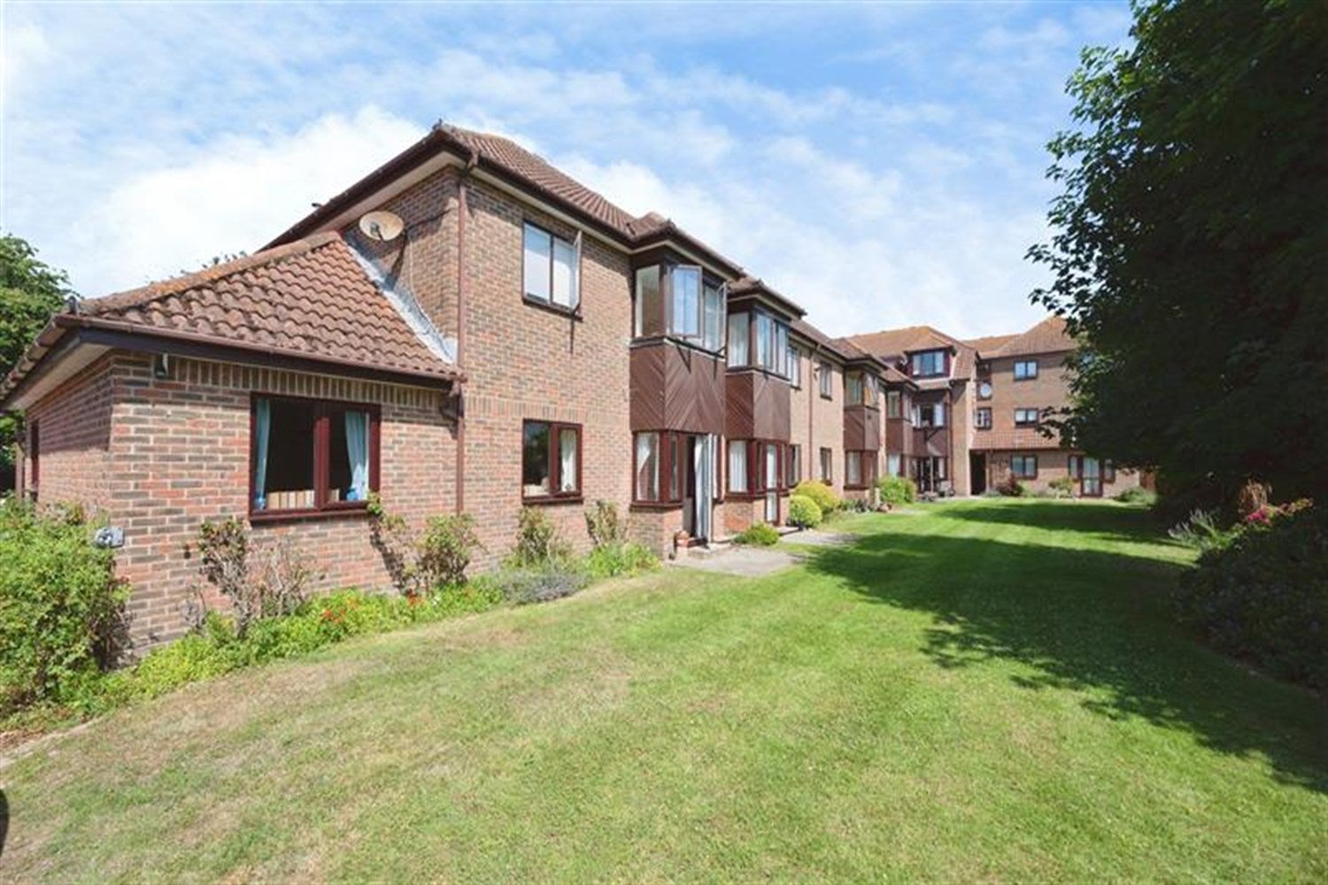 Flat James Close in Havant